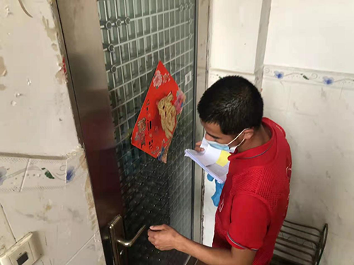 平凡朴实的快递员 投身志愿更是疫情下的逆行者